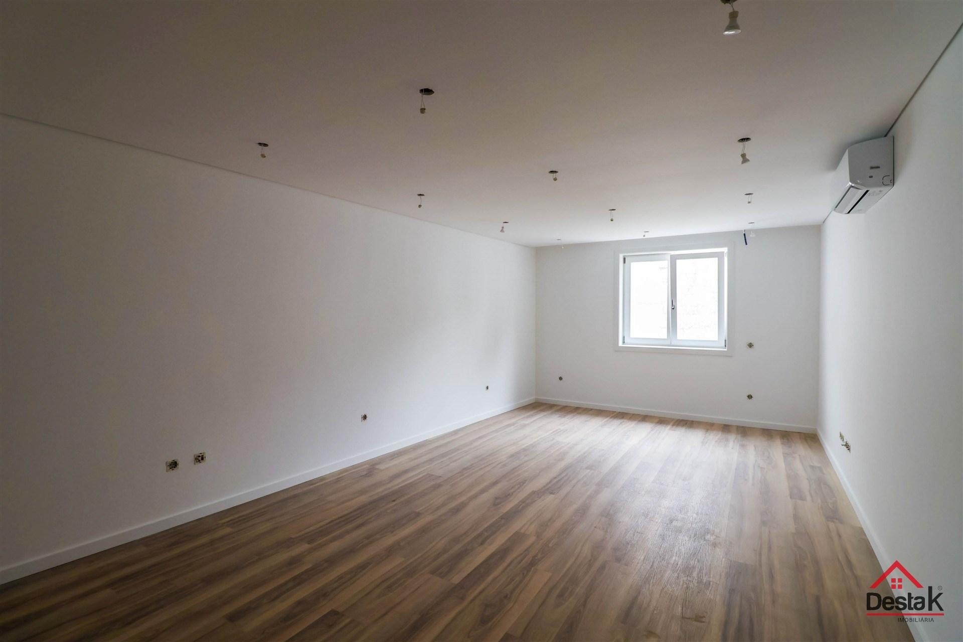 Apartamento T2 novo no Centro de Viseu