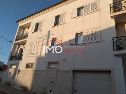 Apartamento T3, com piscina