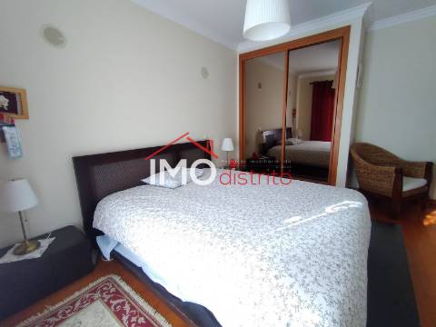 Apartamento T3, com piscina