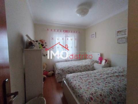 Apartamento T3, com piscina
