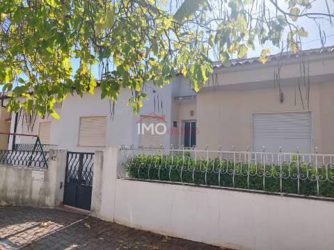 Consultório Médico  Arrendamento em Sé e São Lourenço,Portalegre
