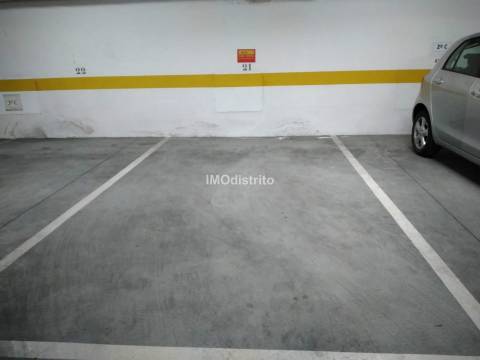 Garagem T0 Arrendamento em Sé e São Lourenço,Portalegre