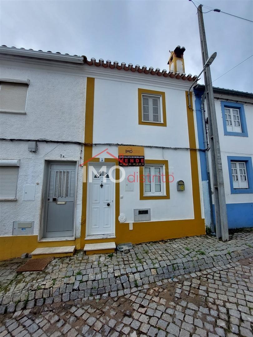 Moradia T3 Venda em Crato e Mártires, Flor da Rosa e Vale do Peso,Crato