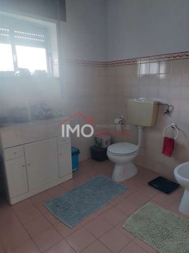Armazém  Venda em Ribeira de Nisa e Carreiras,Portalegre