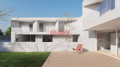 Moradia Geminada T1+3 Venda em Orgens,Viseu