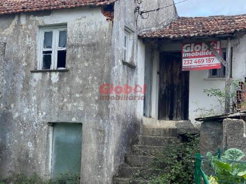 Moradia para Restaurar T3 Venda em Queiriga,Vila Nova de Paiva