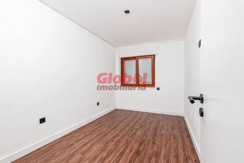 Apartamento T4 Venda em Viseu,Viseu