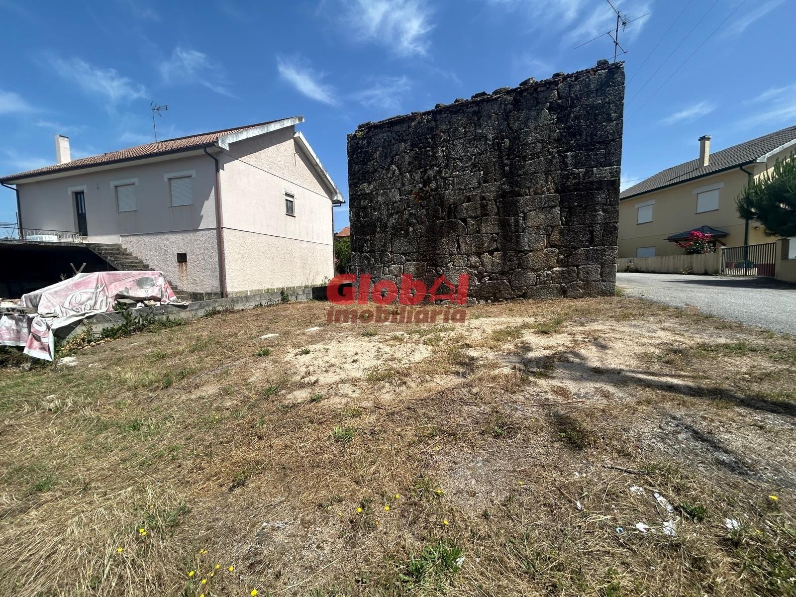 Moradia para Restaurar T2 Venda em Fornos de Maceira Dão,Mangualde