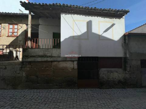 Moradia para Restaurar T2 Venda em Pinhanços,Seia