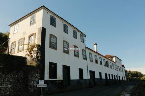 Quinta T6 Venda em Vilarinho dos Freires,Peso da Régua