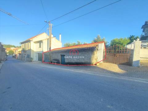 Armazém  Venda em Santiago de Cassurrães e Póvoa de Cervães,Mangualde