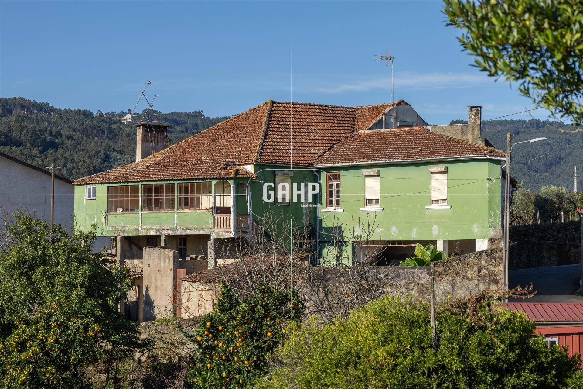 Moradia Geminada T5 Venda em Lorvão,Penacova