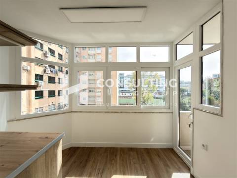 Apartamento T3 Venda em São Domingos de Benfica,Lisboa