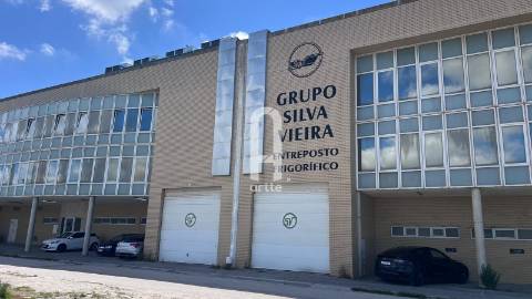 Venda 3 Armazens e 1 escritório na Gafanha da Nazaré