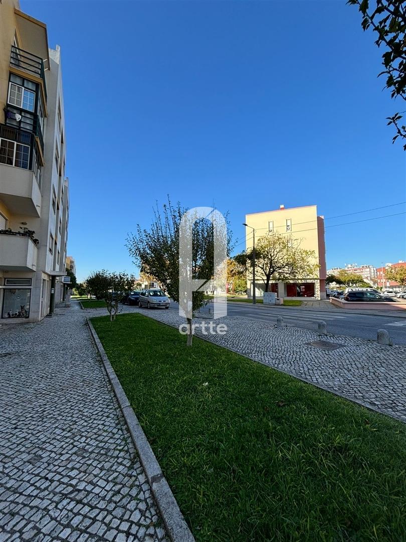 Loja para Venda, Barreiro, Setúbal