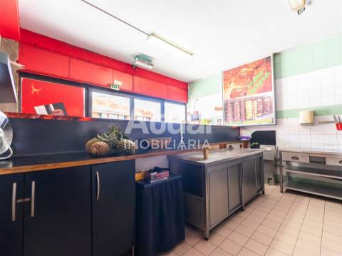 Restaurante  Trespasse em Infias,Vizela