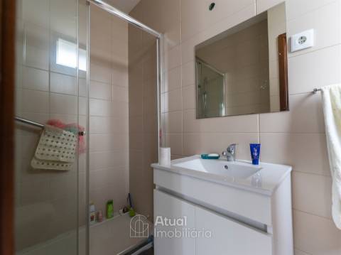 Prédio T6 Venda em Caldelas,Guimarães