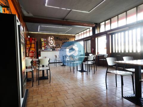 Café  Trespasse em Caldas de Vizela (São Miguel e São João),Vizela