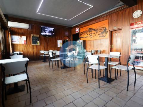 Café  Trespasse em Caldas de Vizela (São Miguel e São João),Vizela