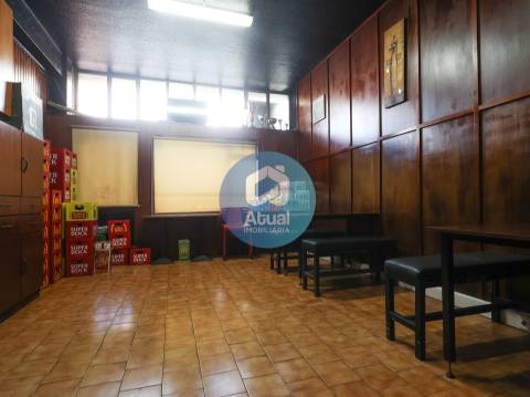 Café  Trespasse em Caldas de Vizela (São Miguel e São João),Vizela