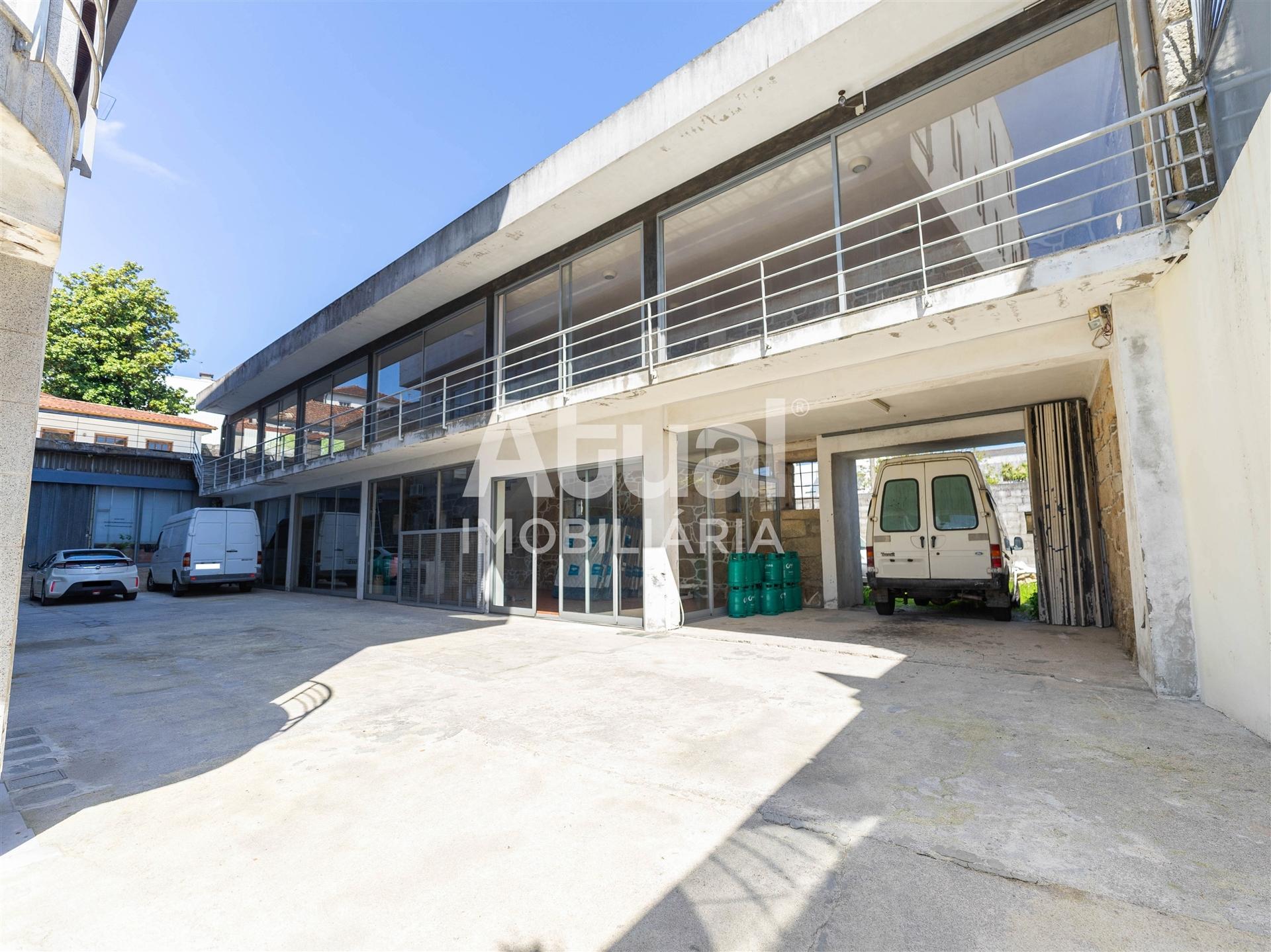 Armazém  Arrendamento em Caldelas,Guimarães