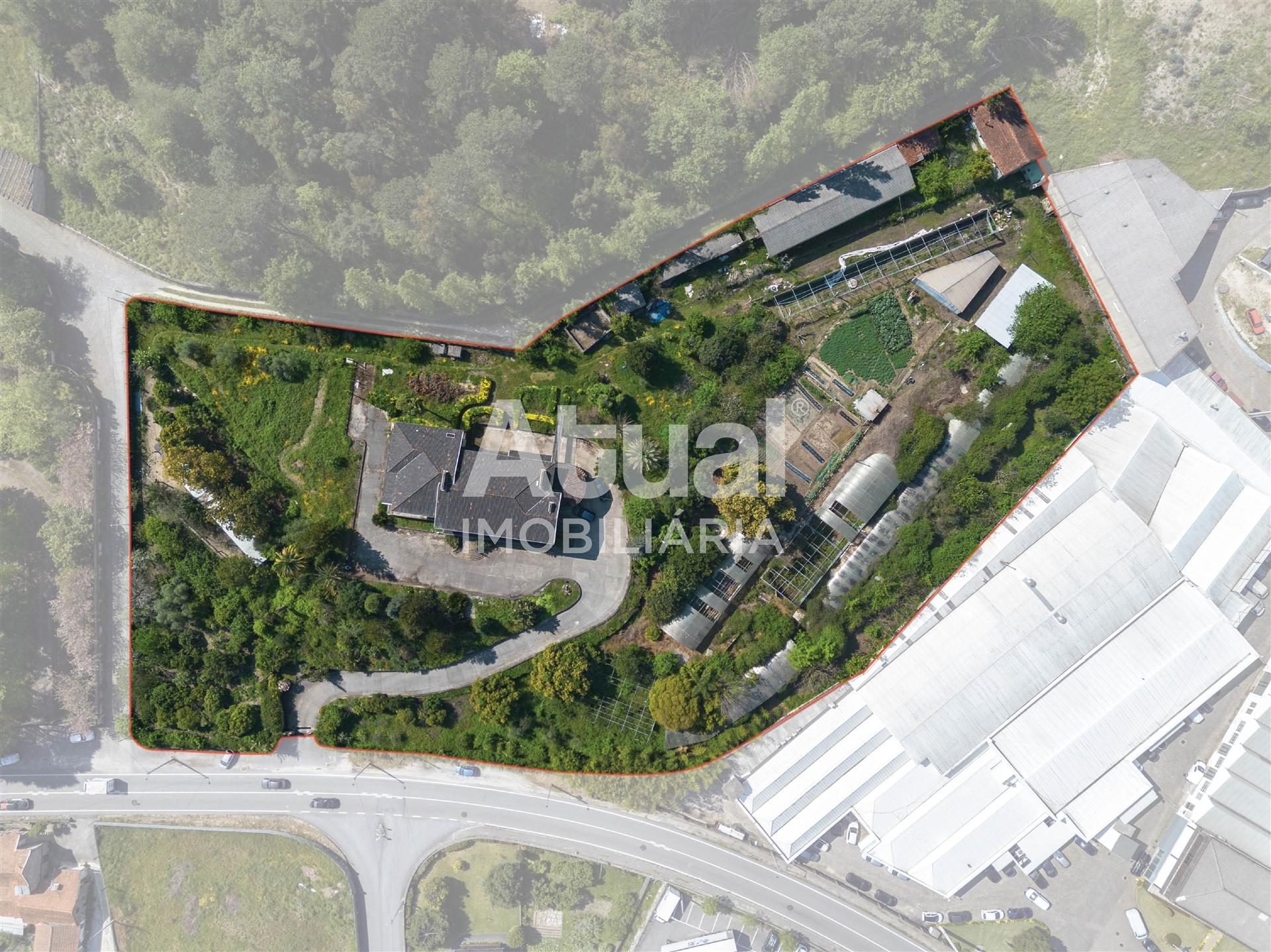Moradia T5 Venda em Moreira de Cónegos,Guimarães