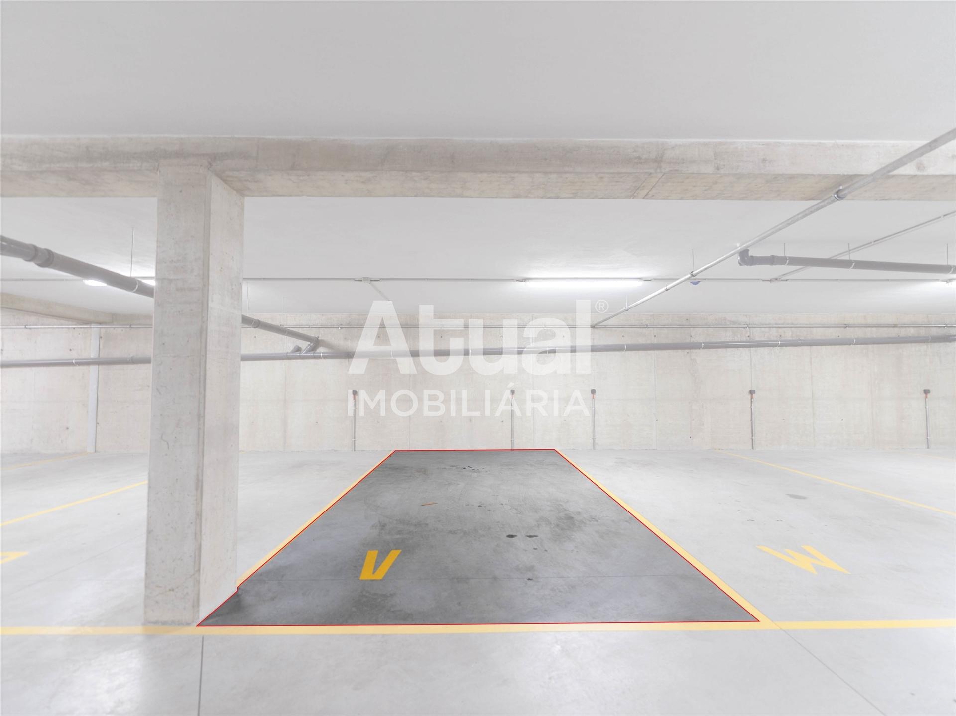 Garagem  Venda em Caldas de Vizela (São Miguel e São João),Vizela