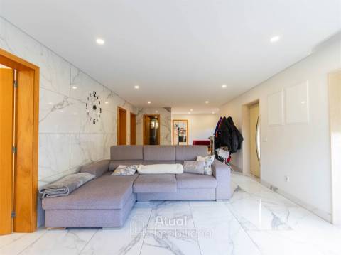 Moradia Isolada T6 Venda em Regilde,Felgueiras