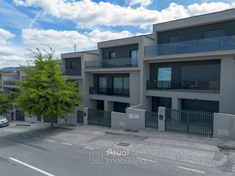 Moradia em Banda T3 Venda em Guardizela,Guimarães