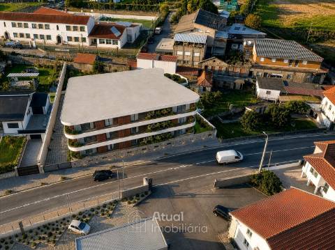 Moradia Devoluta  Venda em Nespereira,Guimarães