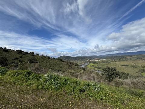 Quinta para Venda em Vilarinho das Azenhas com cerca de 18ha
