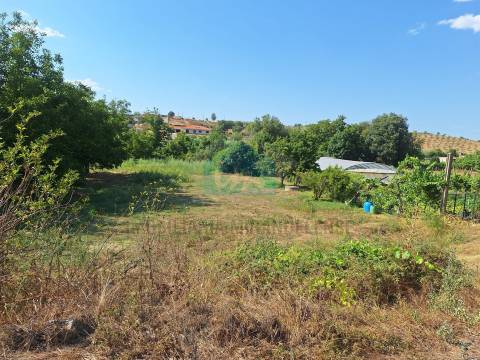 Terreno com 10.360m² para venda com viabilidade de construção de uma moradia
