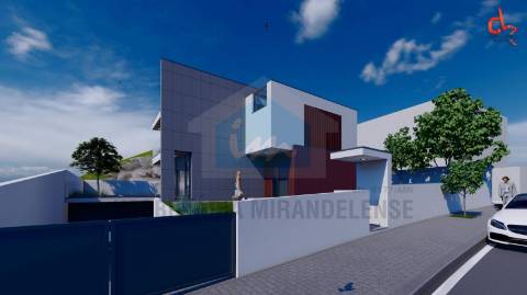Terreno para Construção com uma vista maravilhosa para a cidade de Mirandela