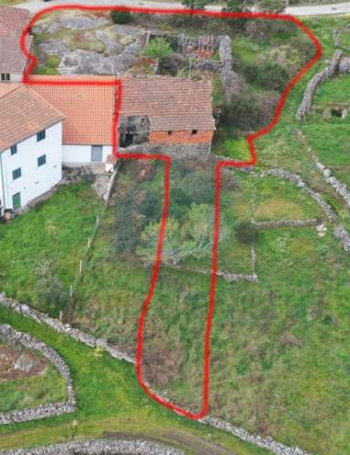 Moradia em ruínas para reconstrução em Vilares - Murça