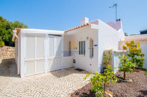 Para venda na Quinta do Paraíso, Carvoeiro, moradia com 2 quartos e jardim privado