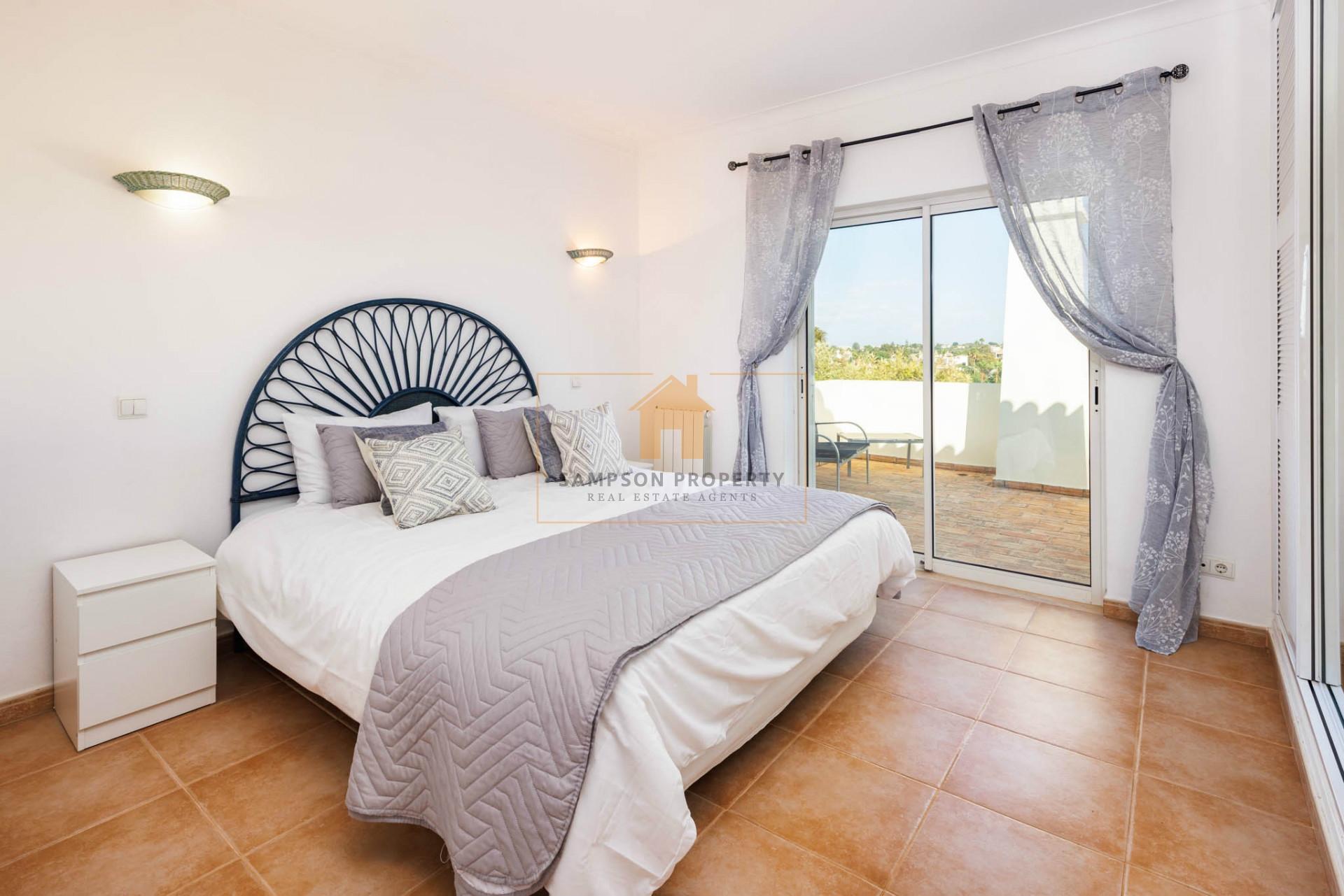Para venda – Moradia T3 com piscina privada no Gramacho Golf Resort, Carvoeiro