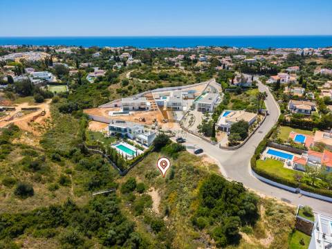 Lote para venda em Carvoeiro
