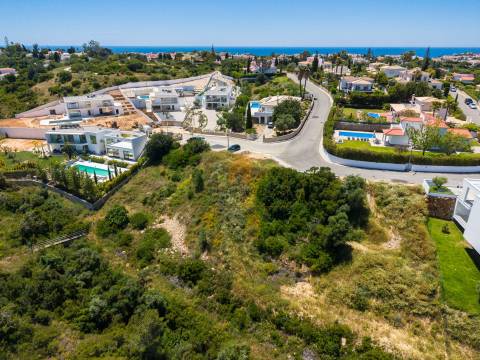 Lote para venda em Carvoeiro