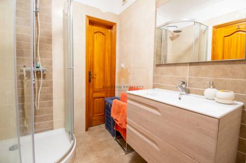 Apartamento T2 Venda em Lagoa e Carvoeiro,Lagoa (Algarve)