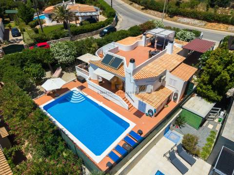 Para venda - Moradia de 3 quartos com piscina em Carvoeiro