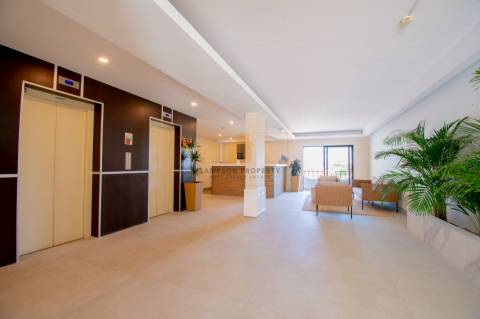 Para venda, apartamento T2 renovado em Carvoeiro