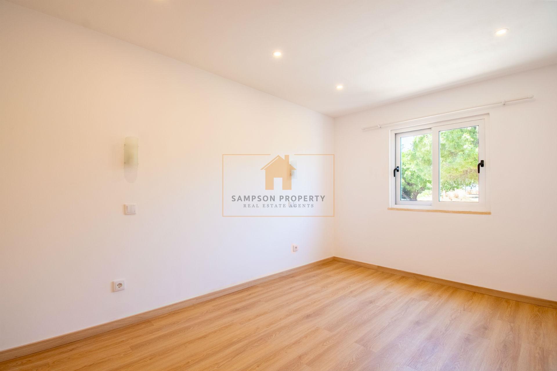 Para venda, apartamento T2 renovado em Carvoeiro