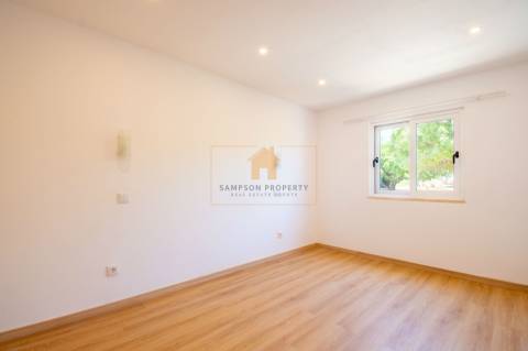 Para venda, apartamento T2 renovado em Carvoeiro