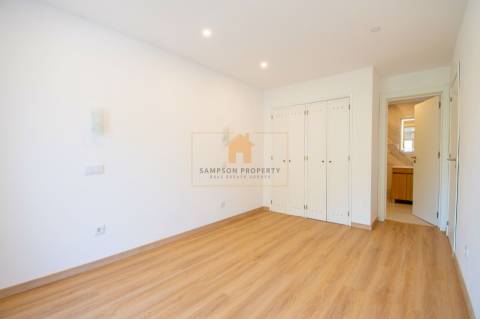 Para venda, apartamento T2 renovado em Carvoeiro