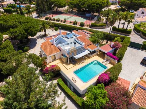 Moradia T3 para venda em Vale de Milho, Carvoeiro, Algarve