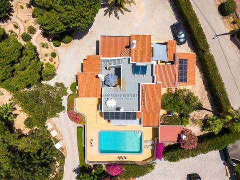 Moradia T3 para venda em Vale de Milho, Carvoeiro, Algarve
