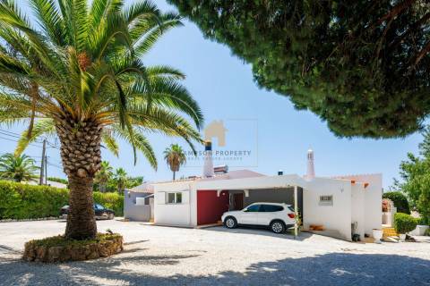 Moradia T3 para venda em Vale de Milho, Carvoeiro, Algarve