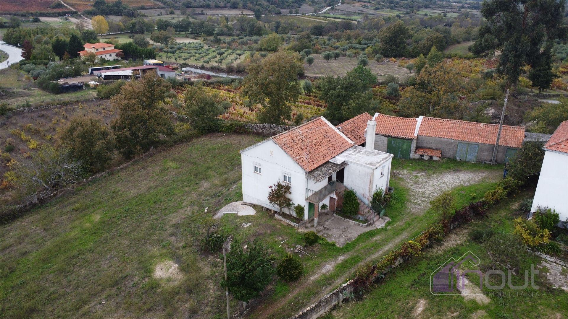 Moradia Isolada T2+1 Venda em Vale do Massueime,Pinhel