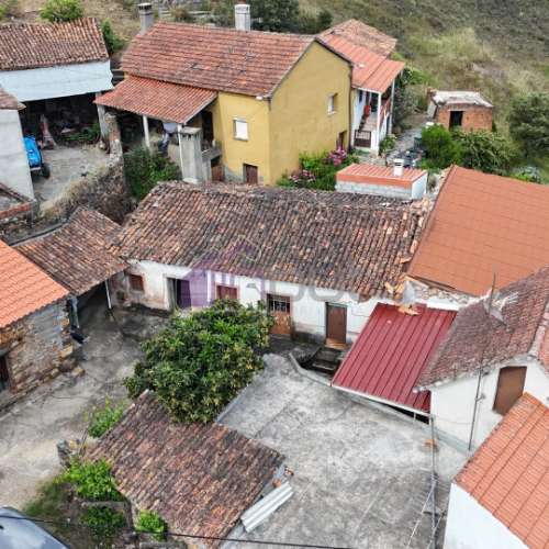 Moradia com Anexo e Logradouro em Casalinho – Montes da Senhora, Proença-a-Nova