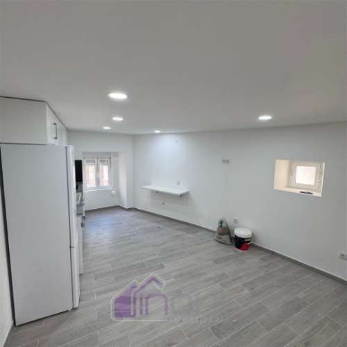 Moradia T1 Renovada no Centro da Aldeia